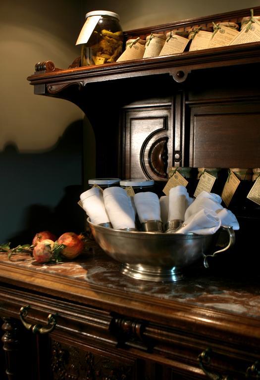 Hotel Le Convivial - Wine And Experience
