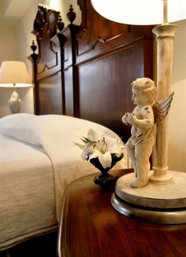 Le Convivial - Wine And Experience