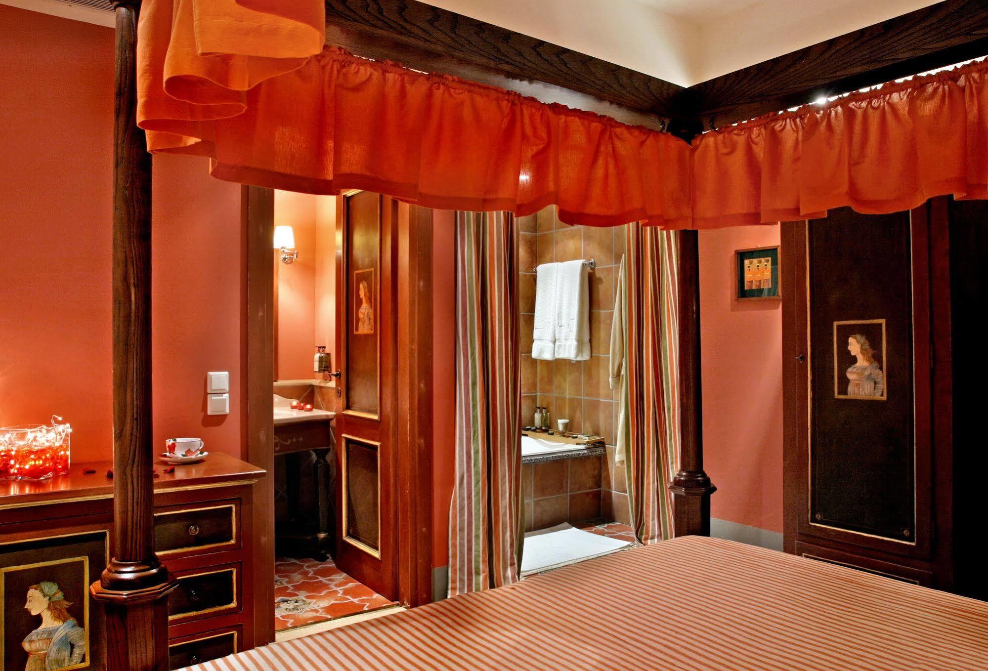 Hotel Le Convivial - Wine And Experience 5*