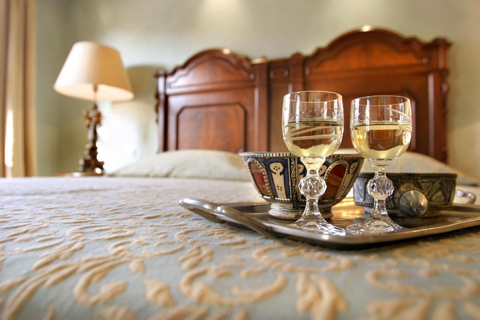 Le Convivial - Wine And Experience